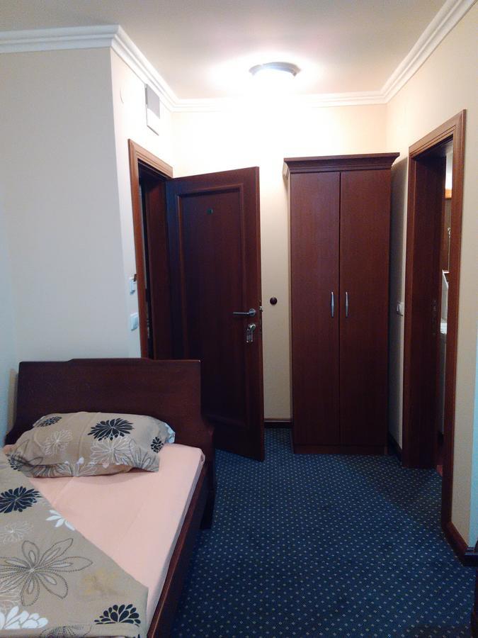 Hotel Village Stari Banovci Exterior photo